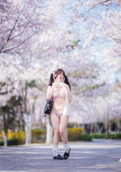艾曼纽3_超清日韩电影在线