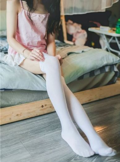 美丽的邻居在线观看_高清高清视频播放