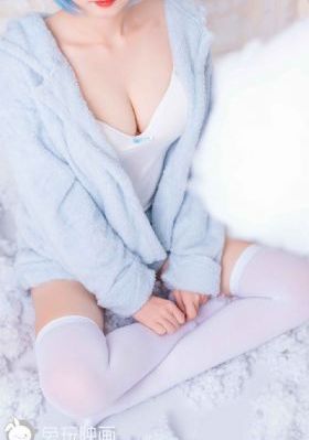 催眠巨乳大家庭_4K电影免费在线