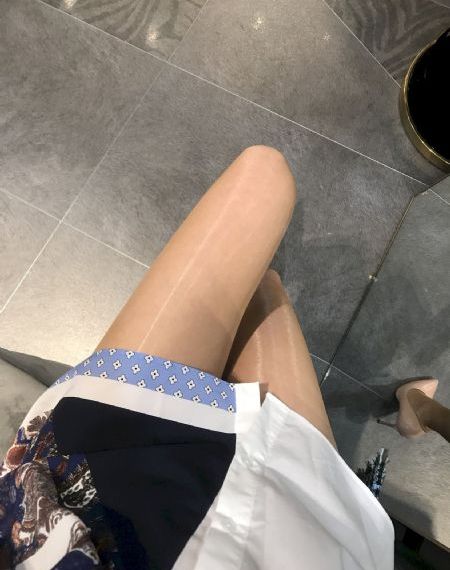 娇妻卧室含辱迎接领导视频_国产剧在线视频观看
