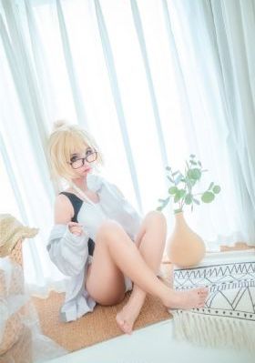 年轻漂亮大胸继拇2_720视频大全